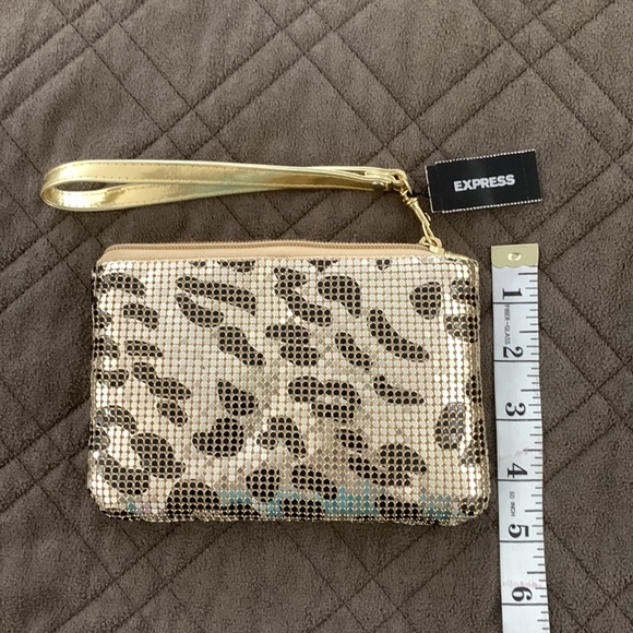 Express NWT Leopard Sparkly Wristlet - Picture 3 of 5